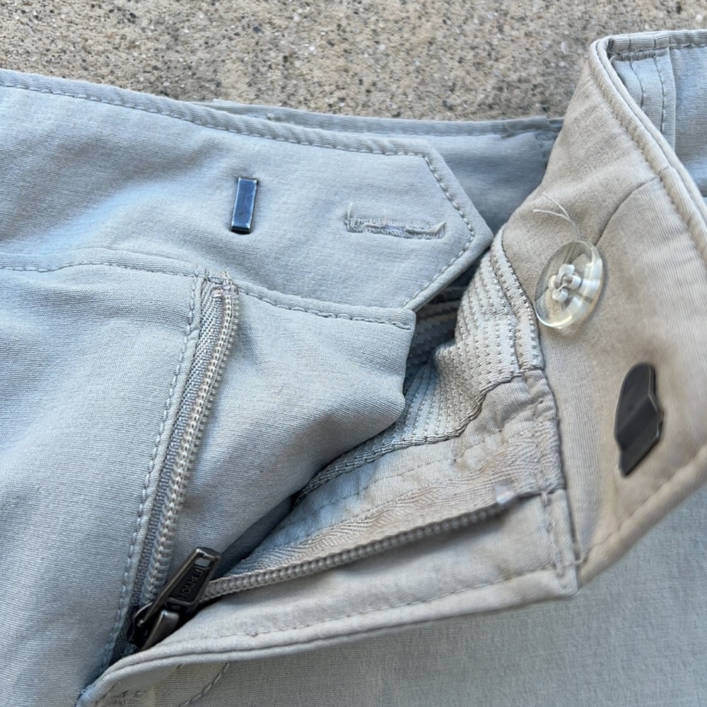 Athleta Beige Trekkie Hiking Skort Women's Size 2 - Picture 2 of 8